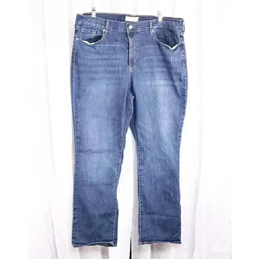 Women's Denizen by Levis Jeans High Rise Straight 38" x 28"